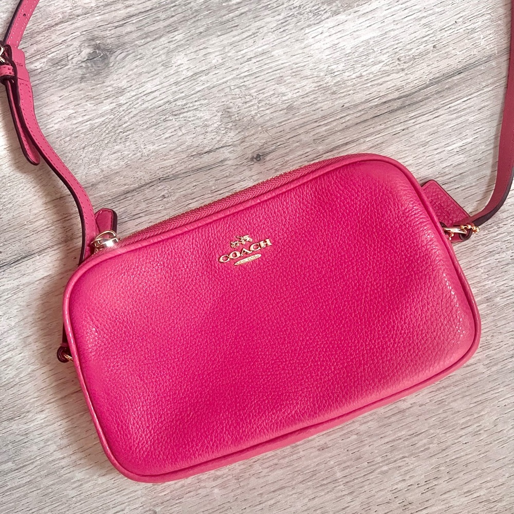 ⚡️SALE⚡️Pink COACH Crossbody purse